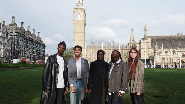 Parliamentary Group in front of Westminster